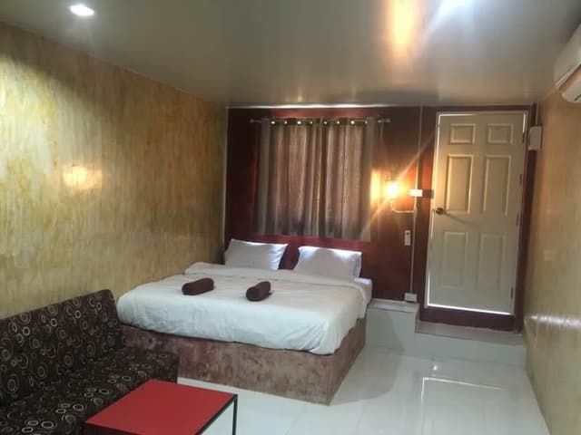 Standard Room 01