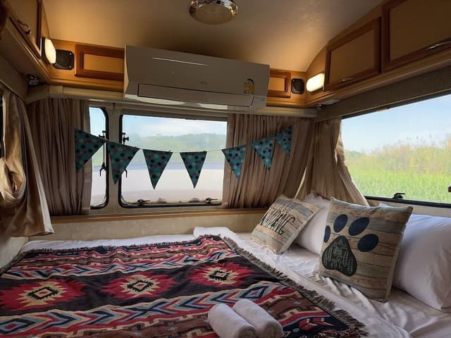 Campervan Riverfront for 2