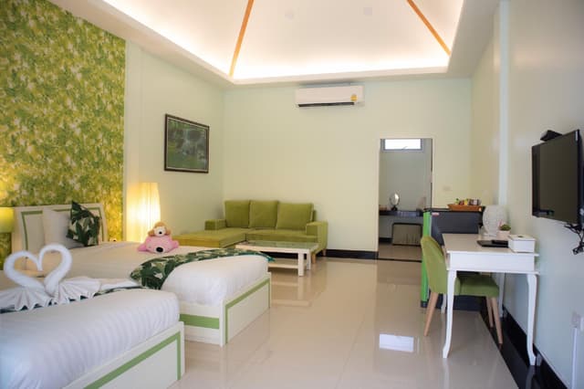 Poolside Junior Suite