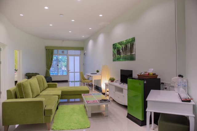 Poolside Family Room B