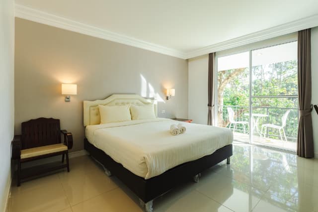 Double Bed