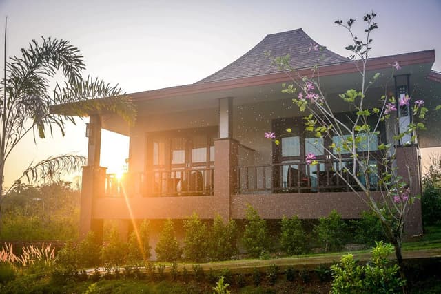 Villa Triple