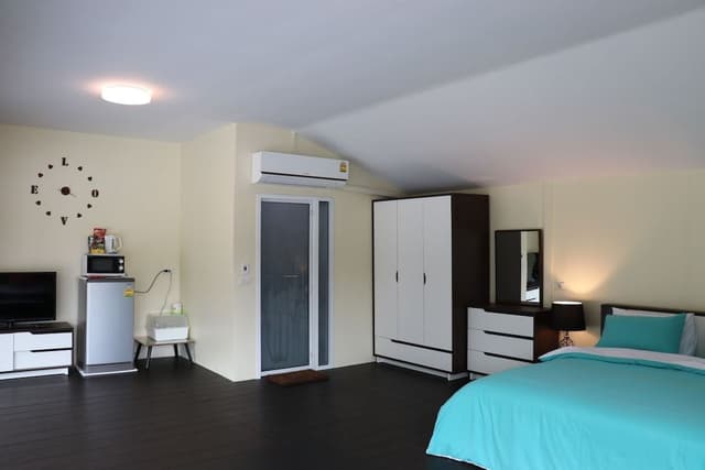 The Ozone Riverside Room