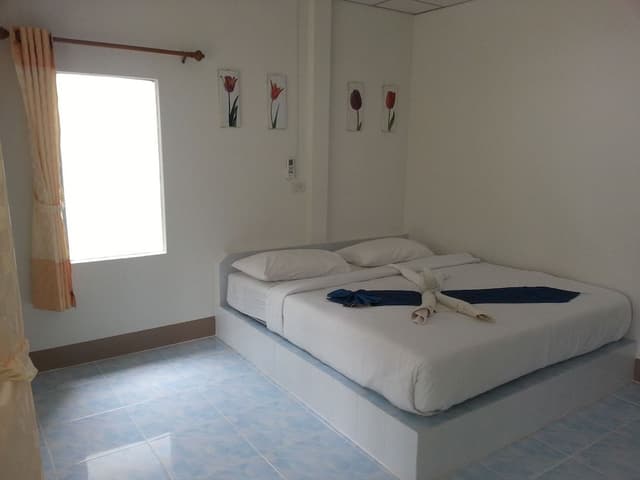 Standard Double Room, Garden View (Sai Suay)