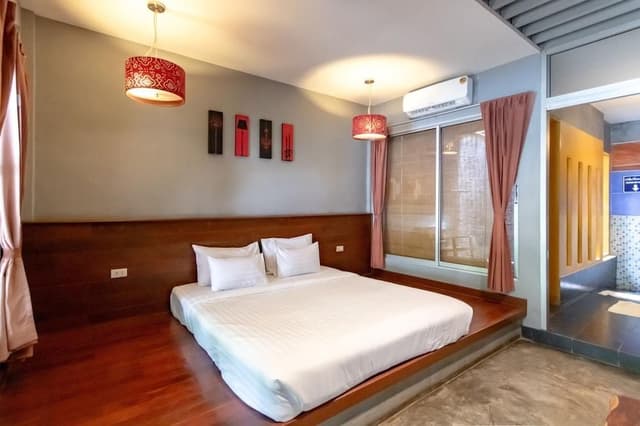 Deluxe Room, 1 King Bed