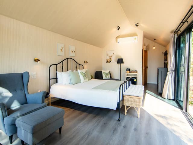 Two Bedroom Suite with Kitchen (Breakfast Included, Dinner Not Included)