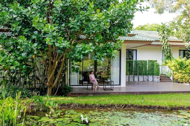 Villa, Garden View