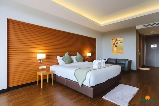 Deluxe King Room without Bathtub