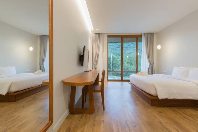 Deluxe King Room with Bathtub at Balcony