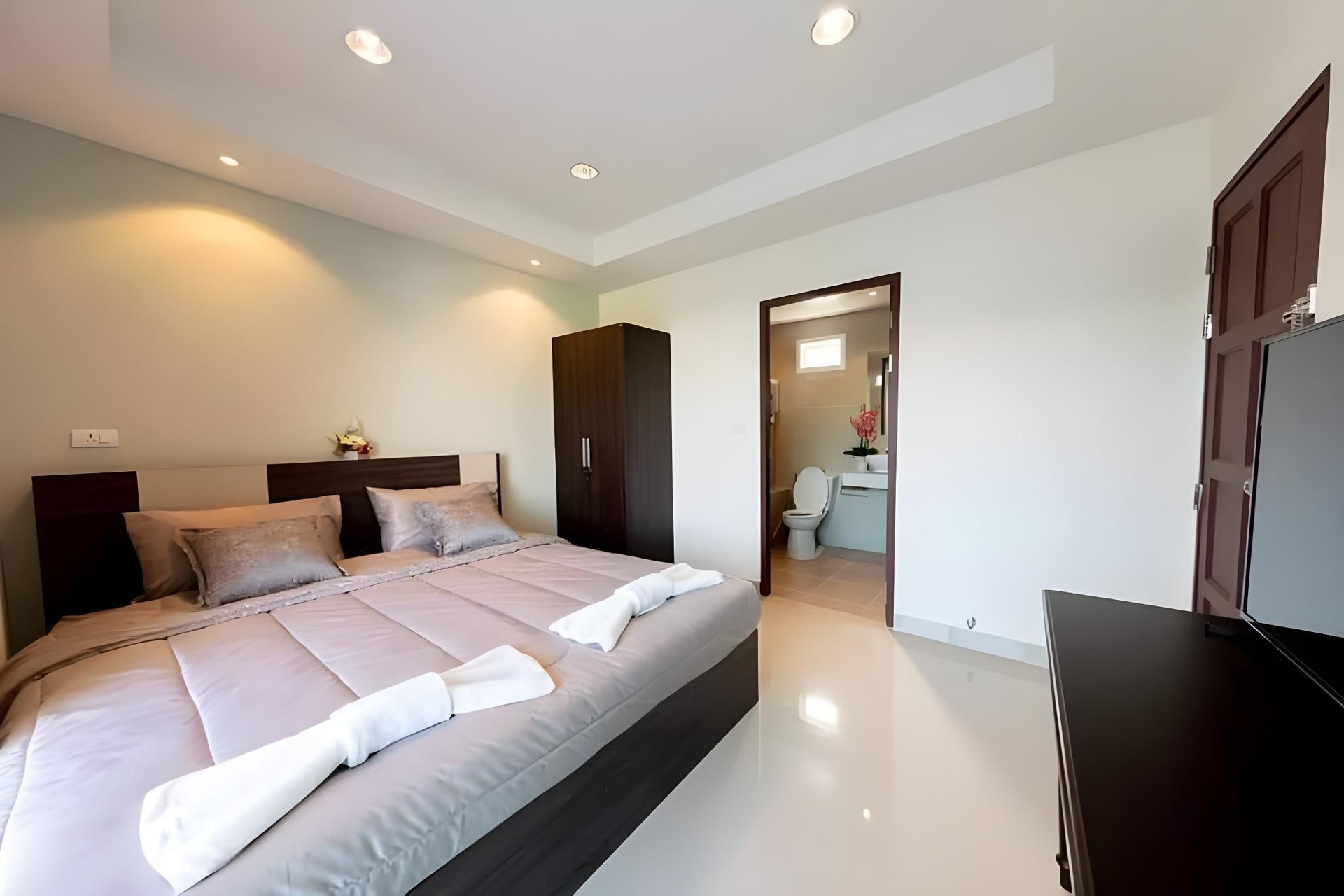 โรงแรมเกรซทาวน์ หัวหิน (Gracetown Hotel Hua Hin)2