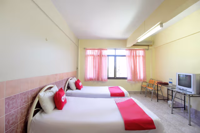 Standard Twin Room