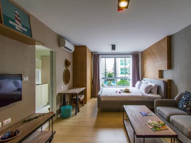 1 Bedroom Condo