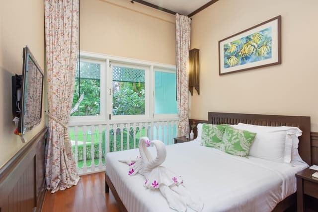 Deluxe Double Bed