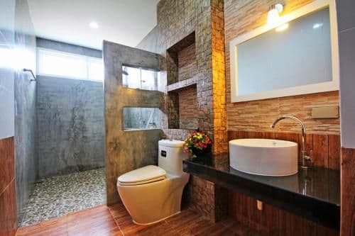 1-Bedroom Poolside Suite