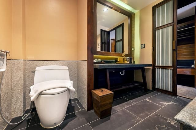 Deluxe Jacuzzi