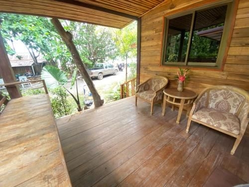 โคโคนัท ลันตา รีสอร์ต แอท หาดคลองดาว (Coconut Lanta Resort @Klong Dow beach)3