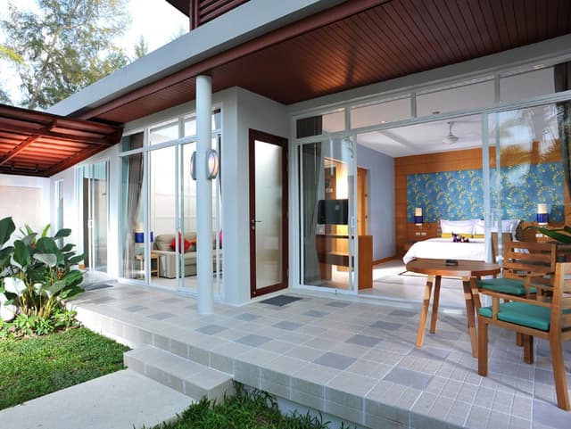 Jacuzzi Villa with breakfast