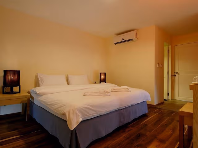 Standard King Bed
