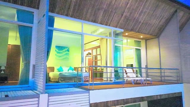Beachside Suite