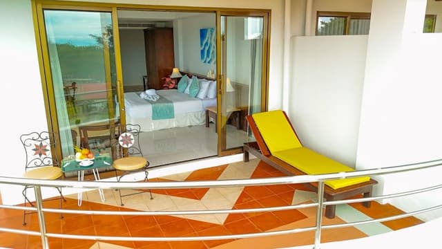 Deluxe Seaview