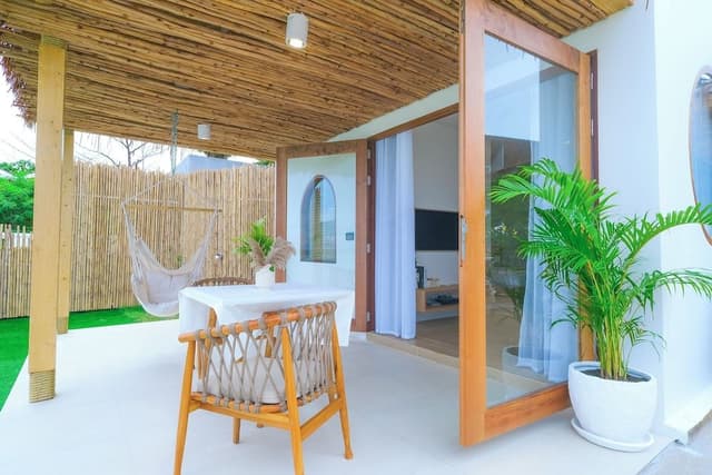 Private Beachfront Villa (112)