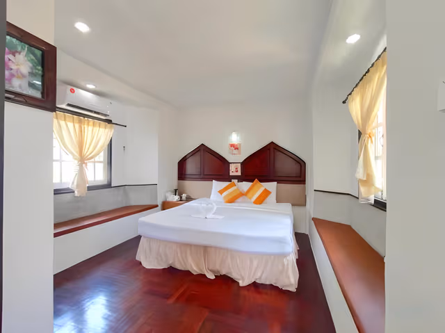 Deluxe Bungalow