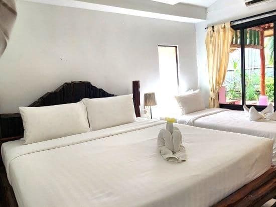 Bungalow King Bed With Single Bed