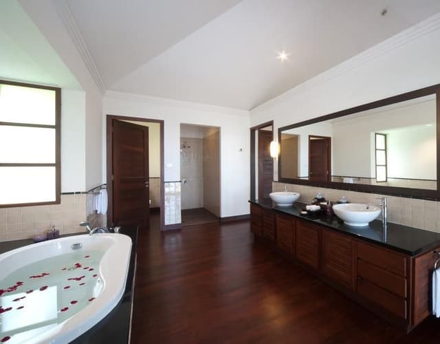 Three-Bedroom Courtyard Pool Villa