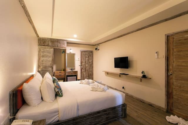 Economy Room