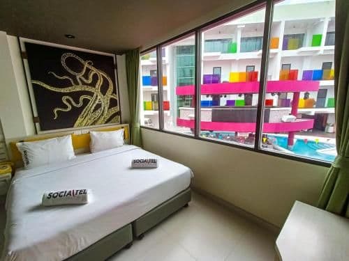 Superior Pool View Room