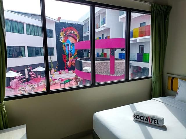 Superior Pool View Room