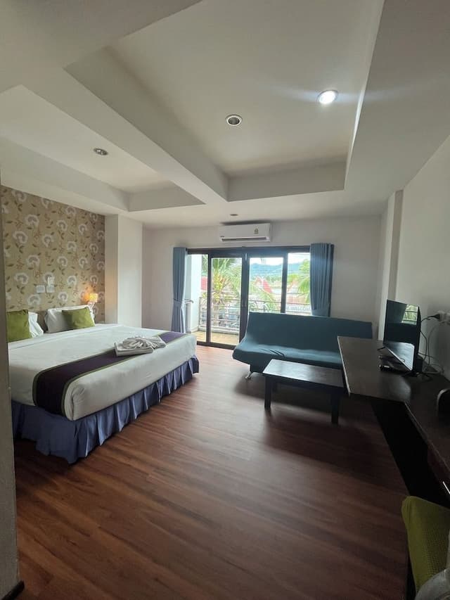 Superior Room, 1 King Bed