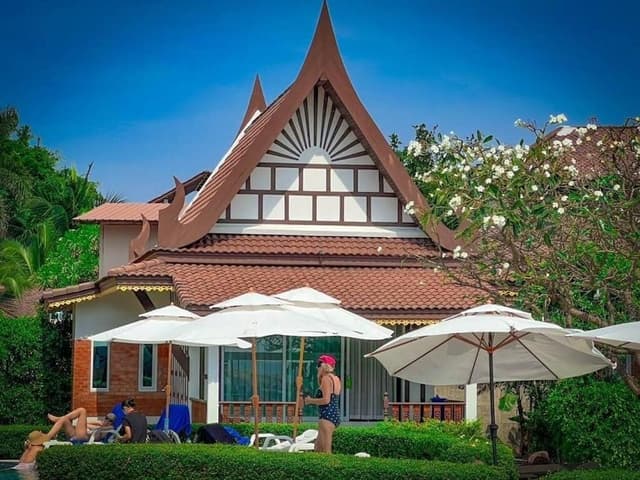 Aura Villa