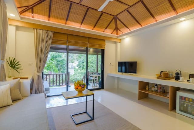 Deluxe Villa, 1 Bedroom, Pool View, Poolside