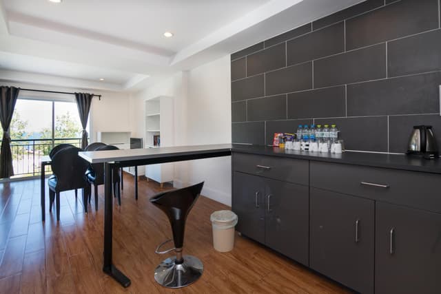 Duplex 3-Bedroom Apartment