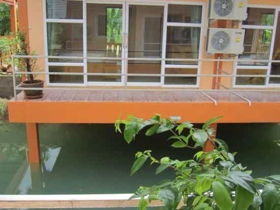 Palm Payom Village Resort