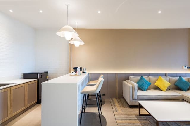 Laguna Executive Suite