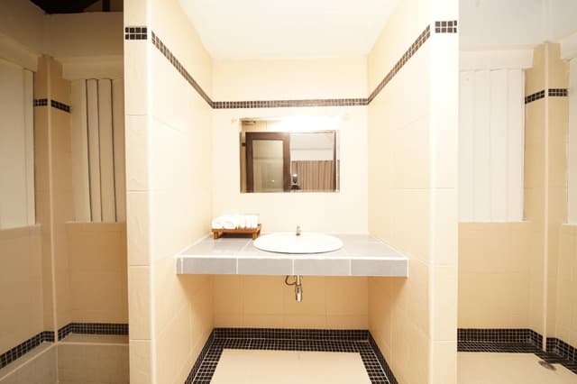 Deluxe King Room with Balcony