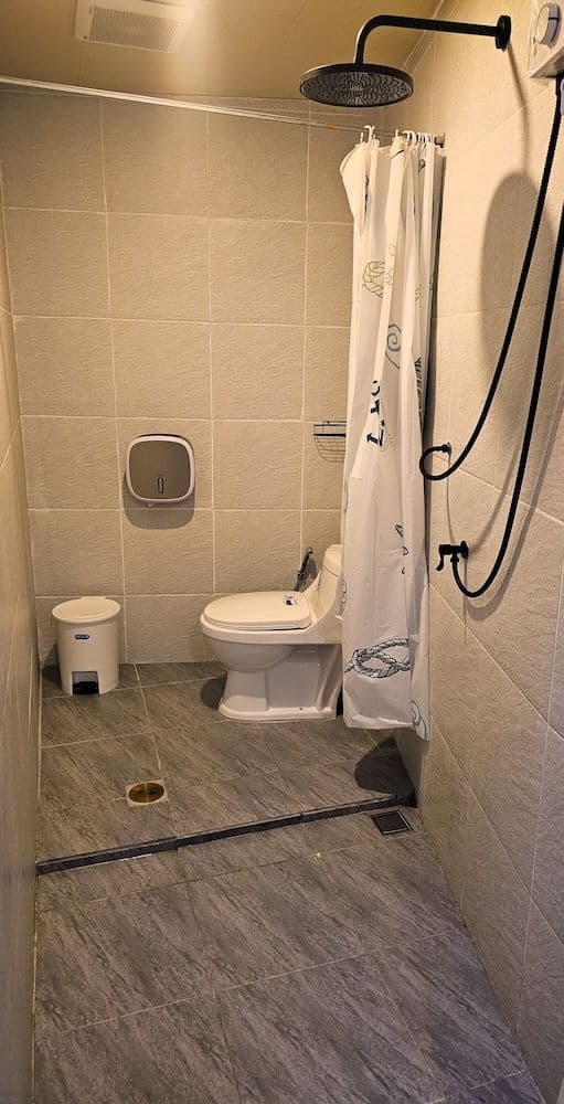 Standard Shared Dormitory, Mixed Dorm, Non Smoking, Shared Bathroom