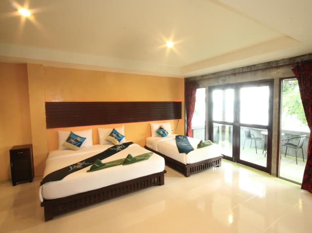 Triple Room