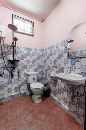 Double Room with shared bathroom room