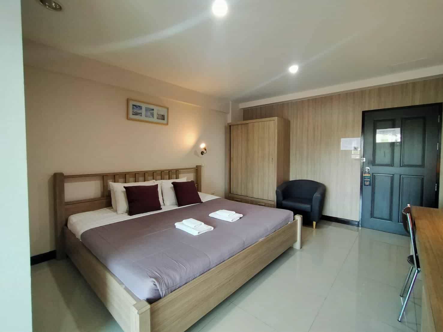 โรงแรมโฮม เพลซ ลพบุรี โรงแรมโฮม เพลซ ลพบุรี