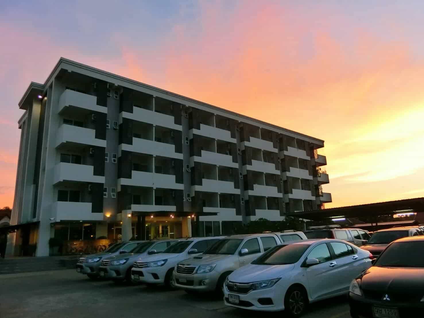 โรงแรมโฮม เพลซ ลพบุรี