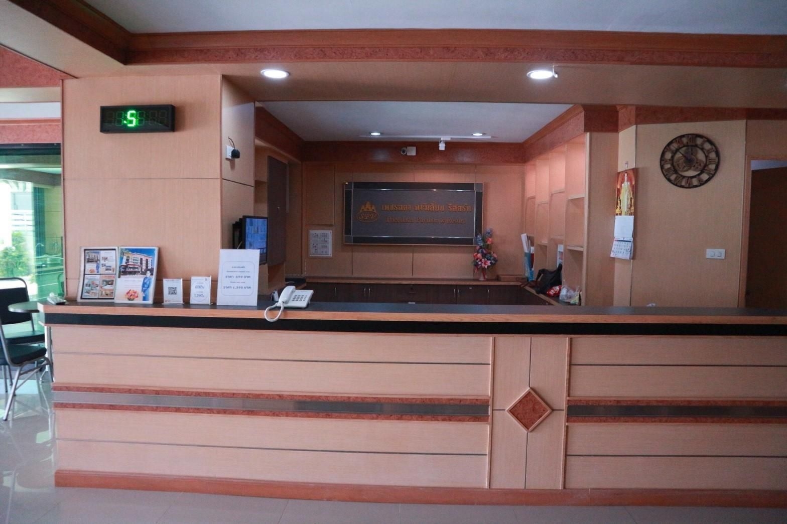 โรงแรมเพชรลดาพาวิเลี่ยน แอนด์ รีสอร์ท (Phetlada Pavilion & Resort)4