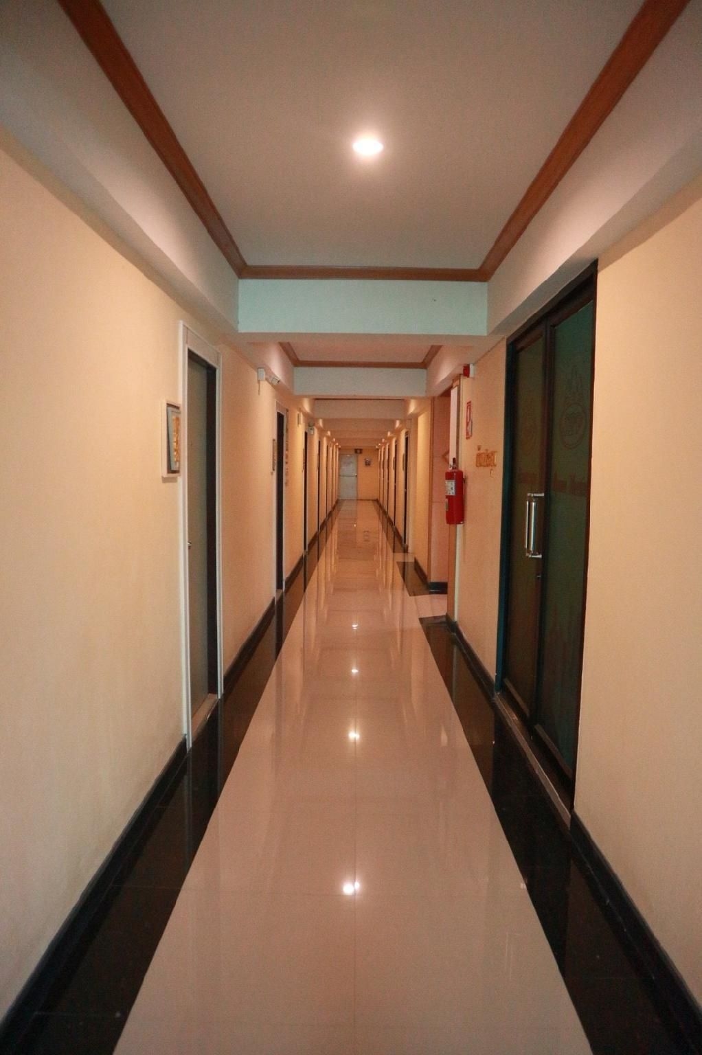 โรงแรมเพชรลดาพาวิเลี่ยน แอนด์ รีสอร์ท (Phetlada Pavilion & Resort)2