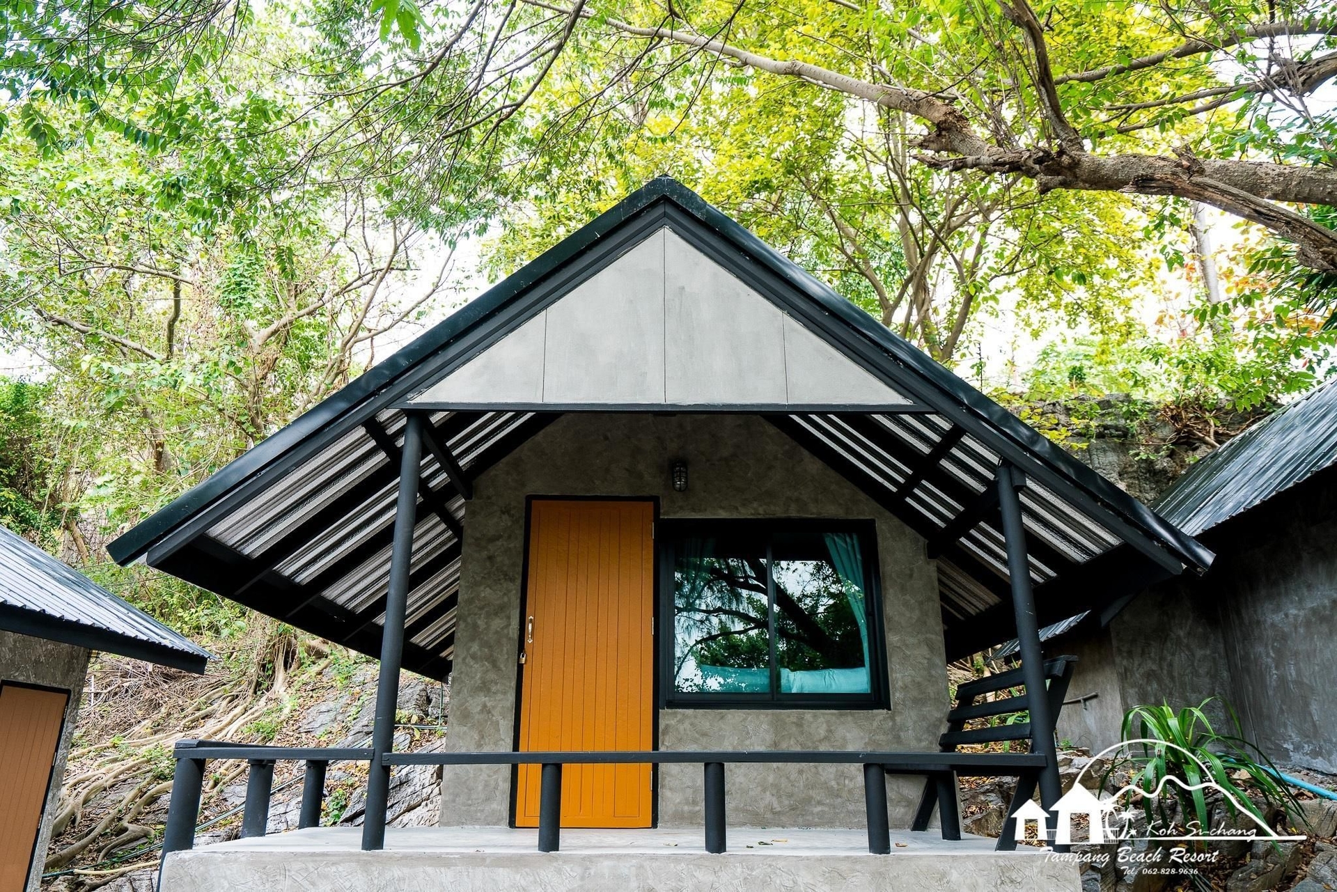 สีชัง มารีนา รีสอร์ท (Sichang Marina Resort)0