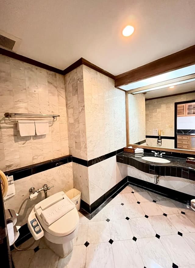 Junior Suite - 2 Beds with Balcony