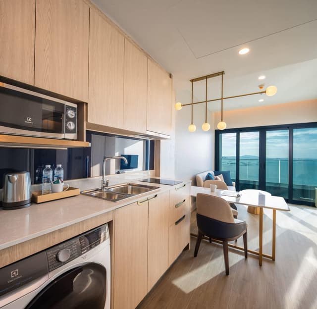 One Bedroom Twin Suite