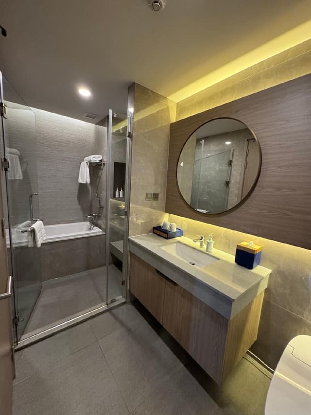 One Bedroom Twin Suite