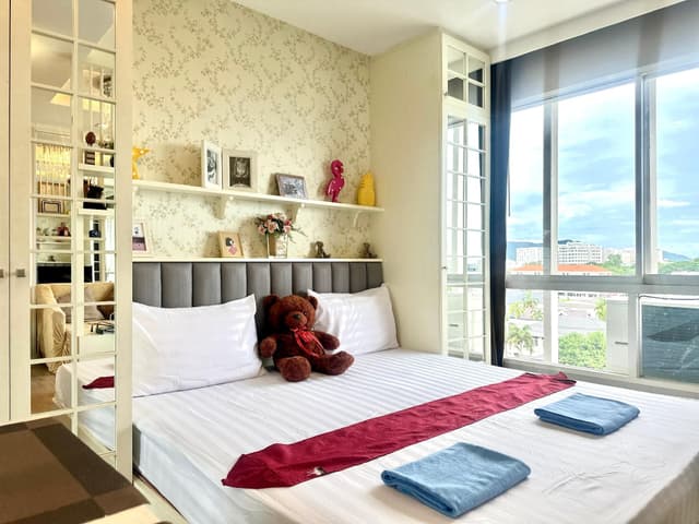 Suite 1 King Bed